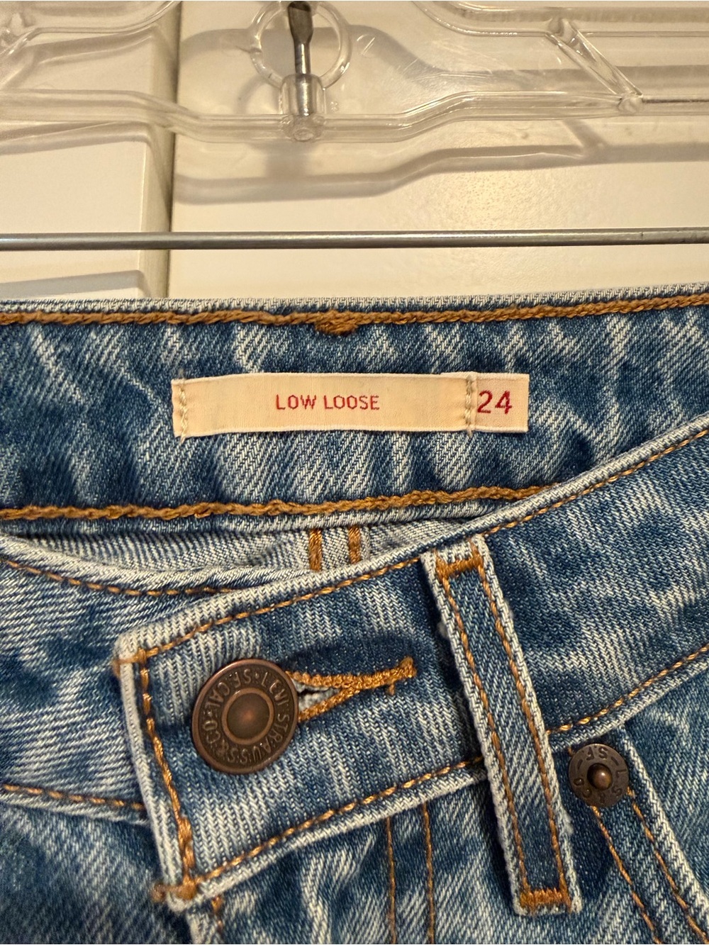 Levi’s Low Loose Jeans - Picture 4 of 4